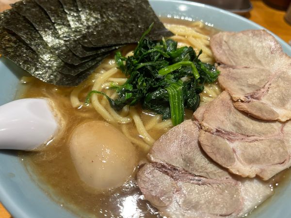 「ラーメン全乗せ」@横浜家系ラーメン 平田屋の写真