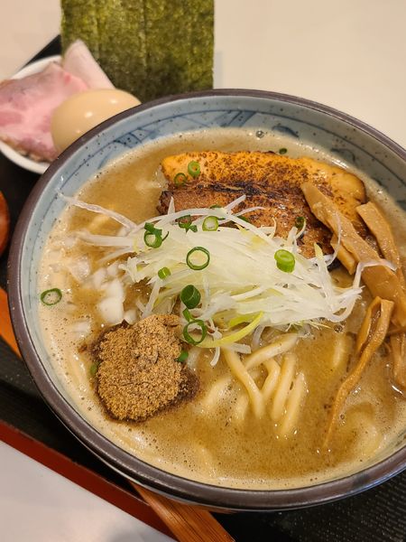 「鶏魚介中華そば(並)¥850+特製トッピング¥250」@つけそば 九六の写真