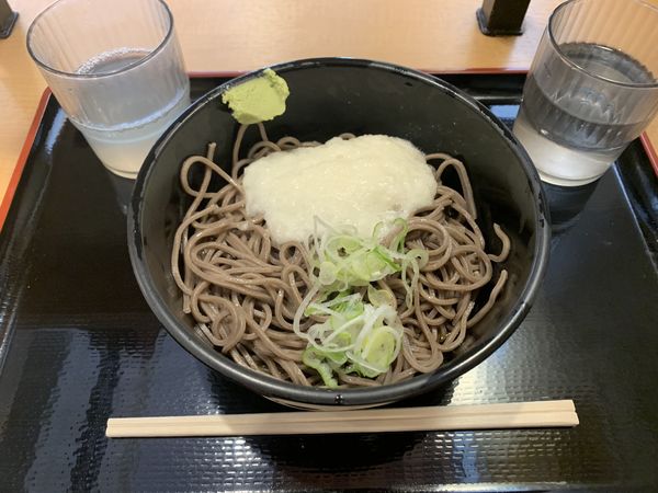 「冷しとろろそば 470円」@よもだそば 新宿西口2号店の写真