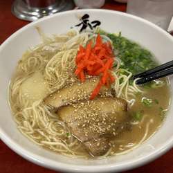 広島らーめん 830円+揚げギョーザ（6個）500円