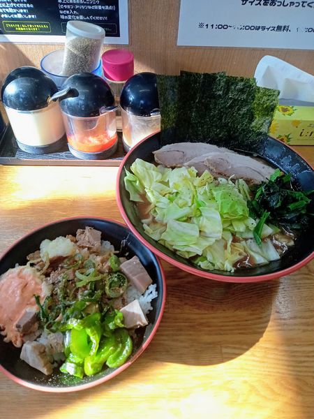 「ラーメン¥780 まかない丼C ¥50キャ別￥100」@麺家 紫極の写真