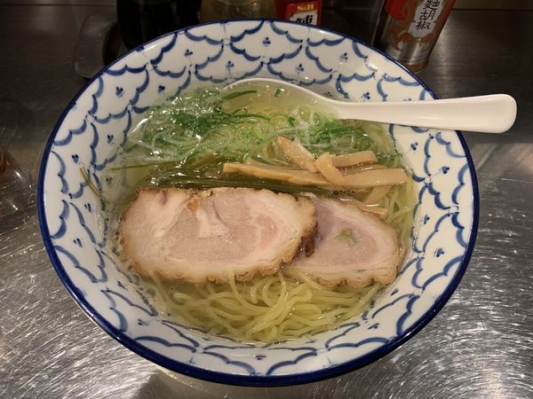 「塩らーめん」@函館らーめん 醐りょうの写真