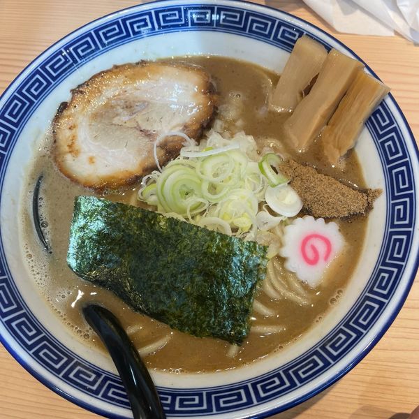 「濃厚ラーメン」@狼煙 浦和店の写真