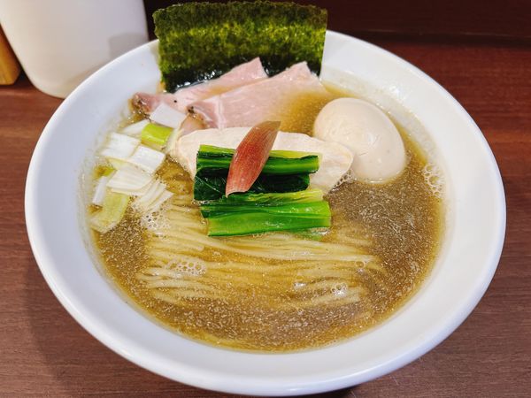 「上中華 味玉 黒煮干し醤油そば」@メヂカそば 吟魚の写真