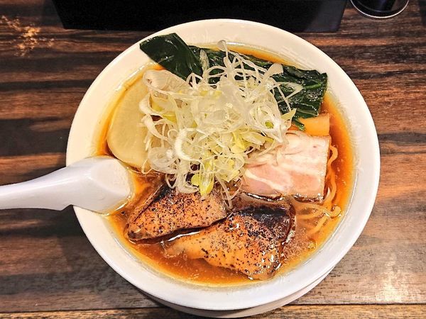 「ブリ出汁のらーめん」@稲荷屋の写真