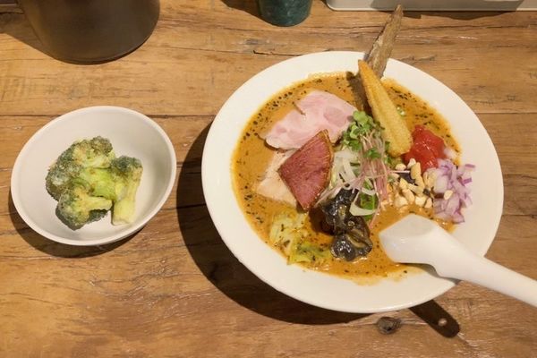 「スパイスラーメン＋サクブロ」@スパイスラーメン 点と線. 下北沢店の写真