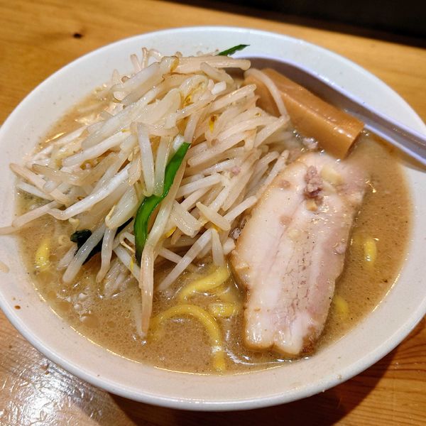 「味噌ラーメン 950円」@味噌麺処 花道庵 北参道店の写真