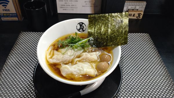 「ワンタン麺（醤油）」@麺屋 義の写真