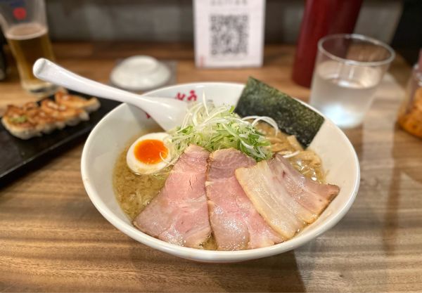 「醤油とんこつ 元（はじめ）¥980」@銀座 創龍の写真