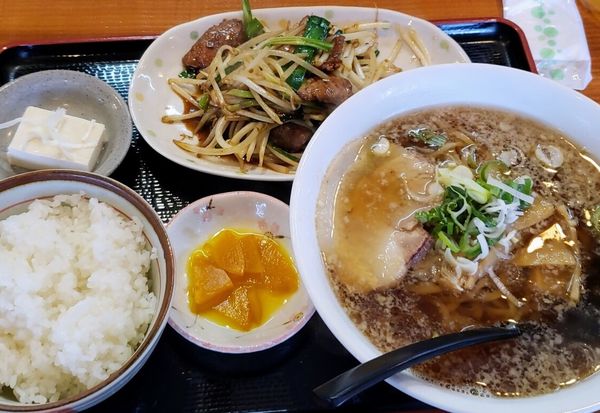 「レバニラセット（醤油らーめん）1,045円」@中華食堂 毅流の写真