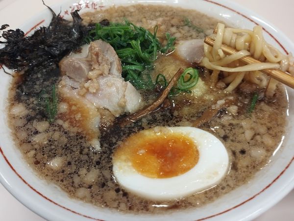 「背脂生姜ラーメン(800)」@ラーチャン専門 我武者羅 蒲田店の写真