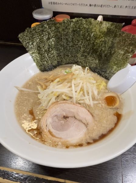 「豚骨背脂醤油ラーメン」@屋台とんこつらーめん めん吉 柏駅店の写真
