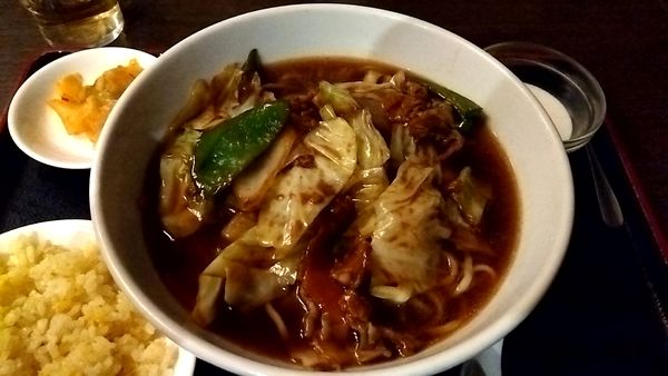 「回鍋肉ラーメン（半チャーハンとのランチセット９５０円）」@金門閣の写真