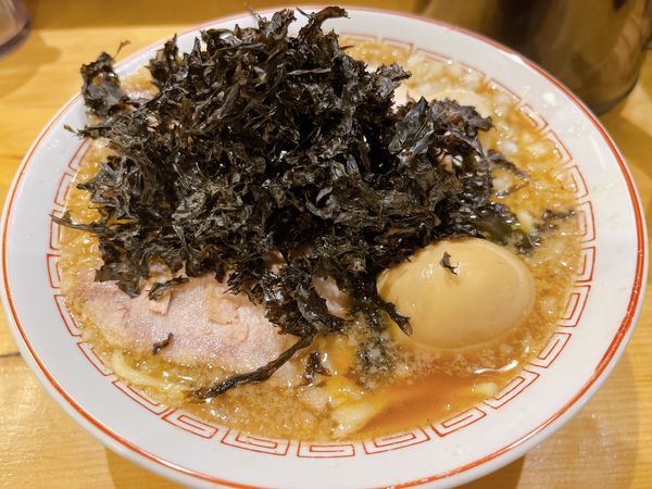 「岩のり背脂煮干し中華そば　味玉」@背脂煮干し中華そば 和市 新橋本店の写真