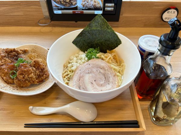 「油そば780円、唐揚げ（2個）320円」@鶏醤油拉麺専門店そうわの写真