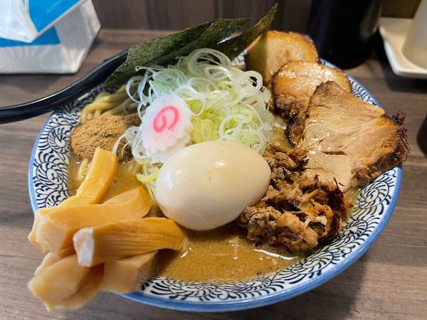 「濃厚ラーメン大  特製トッピング」@狼煙 〜NOROSHI〜の写真