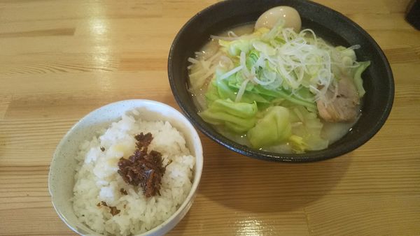 「野菜ラーメン・醤油・並+ライス( ¥680+ライス無料)」@つけ麺らーめん 蓮の写真
