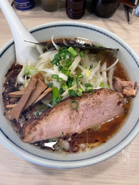 「ネギ醤油ラーメン（大盛）」@らーめん はな火屋の写真