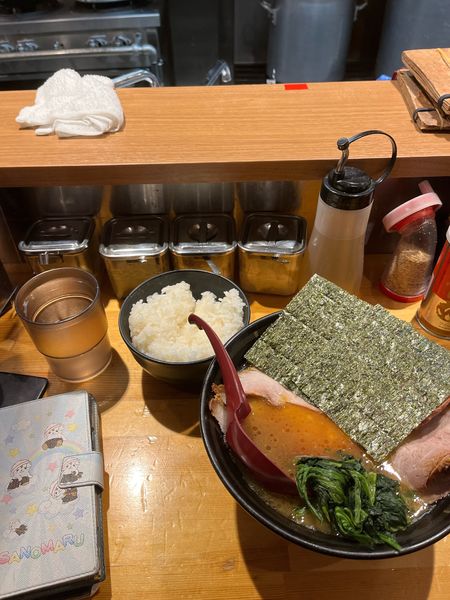 「チャーシュー3枚硬め濃いめ、半ライス」@横浜家系ラーメン 宗八 柏本店の写真