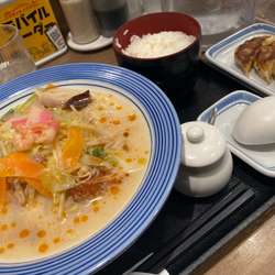 長崎ちゃんぽん🍜🥢ギョウザ🥟3個ごはんセット🍚