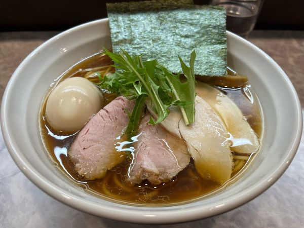 「全乗せ醤油らーめん」@麺響万蕾の写真