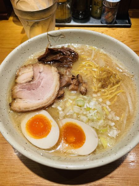 「味玉味噌ラーメン」@つじ田 味噌の章 飯田橋店の写真