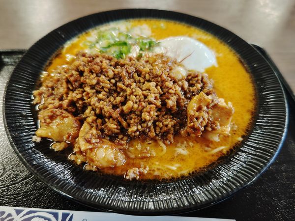 「坦々ホルモン麺９３５円」@お食事処 大阪屋の写真