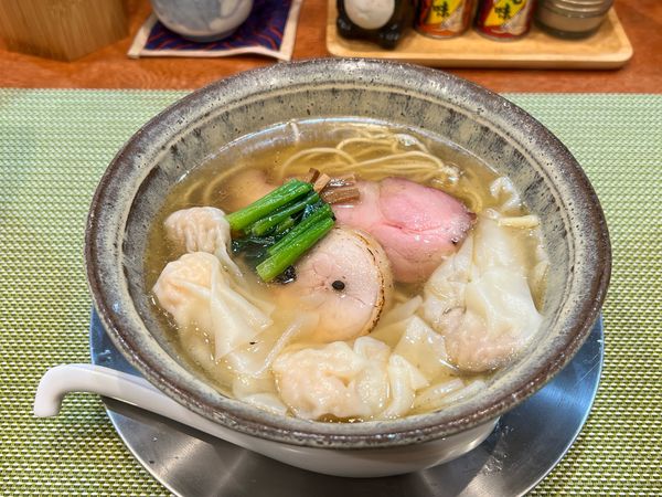 「ワンタン塩らーめん」@らーめん 梶原の写真