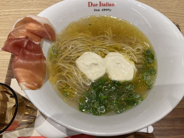 「らぁ麺生ハムフロマージュ」@due Italian 溝口の写真