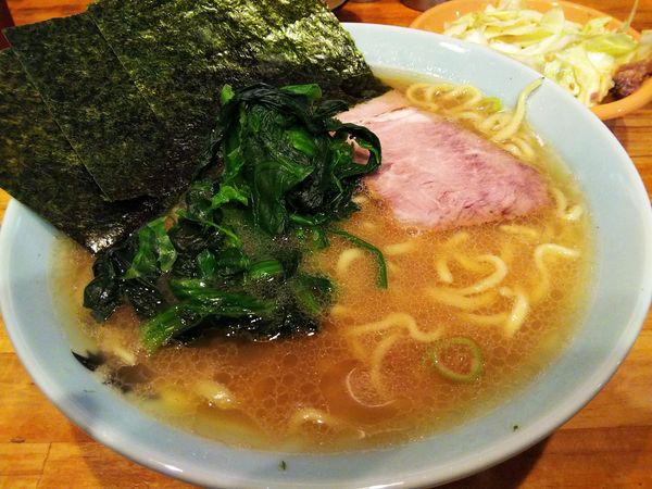 「ラーメン　※かため　＋キャベチャー：モーニングサービス」@洞くつ家の写真