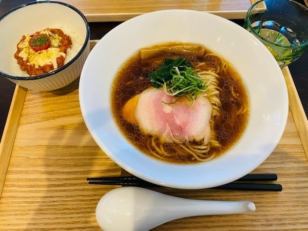 「しょうゆらぁめん」@たかのちゅめの写真