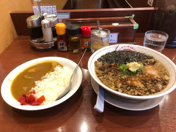 「背脂生姜+半カレー」@ラーチャン専門 我武者羅 橋本店の写真