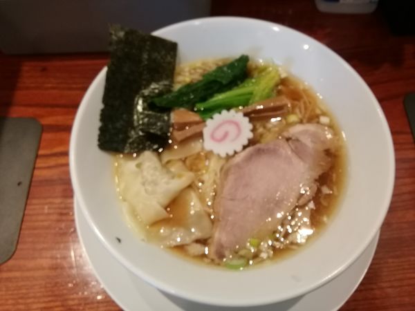 「真・中華そば(750円)+ワンタン(150円)」@彩華龍の写真