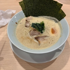 鶏そば 美な味の画像