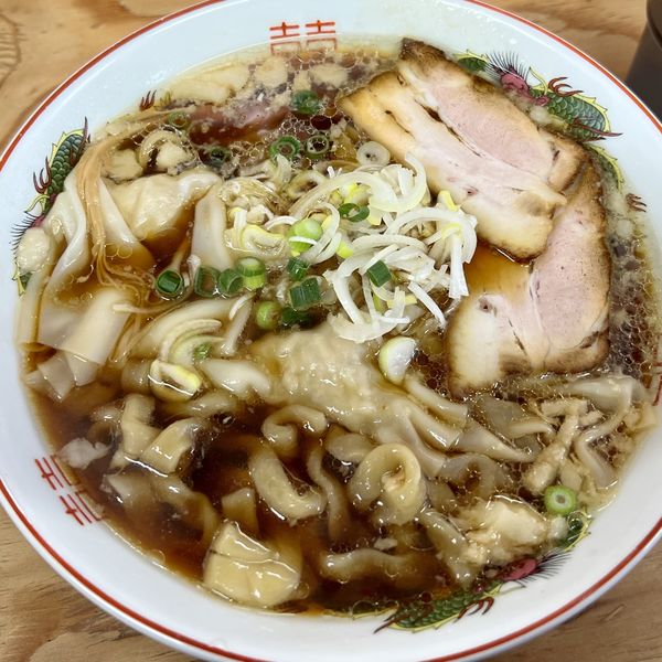 「手揉み醤油＋雲呑」@湘南の手前の写真