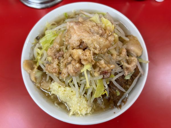 「小ラーメン 麺少なめ 250g 850円　豚増し 150円」@ラーメン二郎 柏店の写真