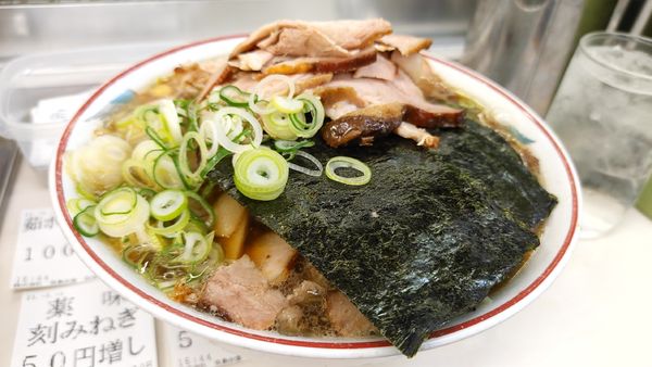 「青島チャーシュー大盛・もう書ききれない💦」@青島食堂 秋葉原店の写真