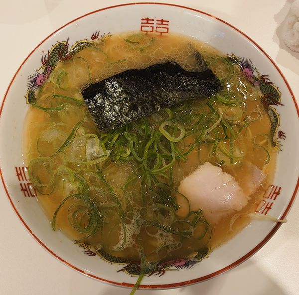「ラーメン+ネギ(1000円)」@中洲屋台 長浜ラーメン 初代 健太の写真