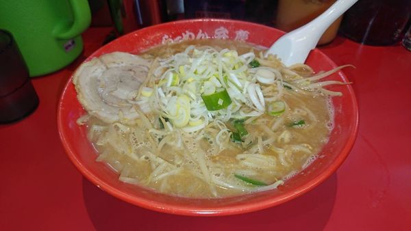 「みそらーめん（950円）中盛（150円）」@らーめん弁慶 新小岩店の写真