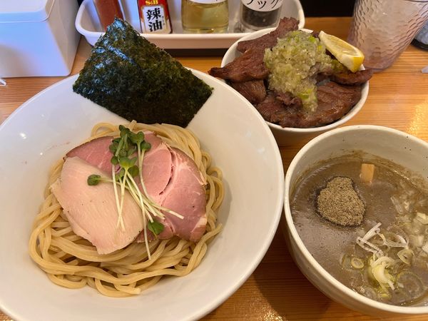 「濃厚つけ麺(3周年限定)+ネギ塩牛タン丼」@煮干らーめん 川むらの写真
