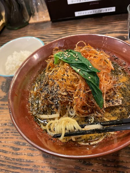 「黒ゴマカレー坦々麺」@西麻布 しゅういち 等々力店の写真