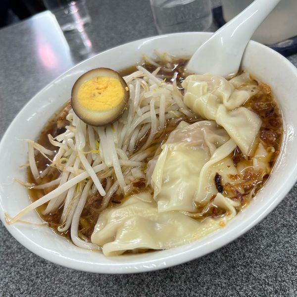 「ワンタン麺」@中華麺店 喜楽の写真