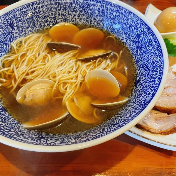 「ハマグリ 醤油 800円 麺少なめ-50円 味玉 100円」@麺＆cafe Coi.Coi.の写真