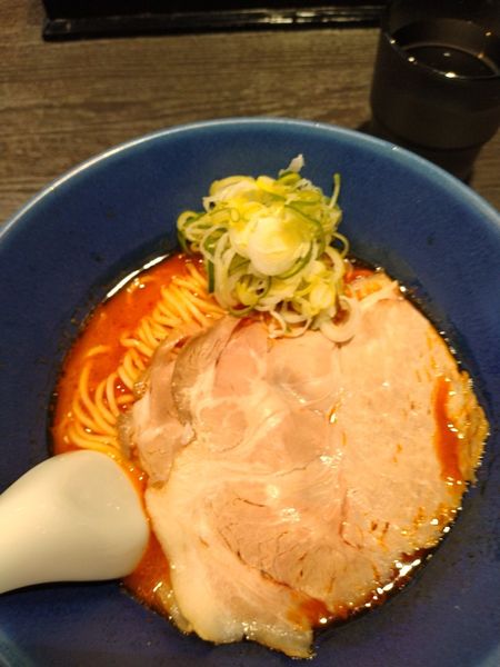 「辛トン 中細麺￥1000」@カニトン 東神奈川店の写真