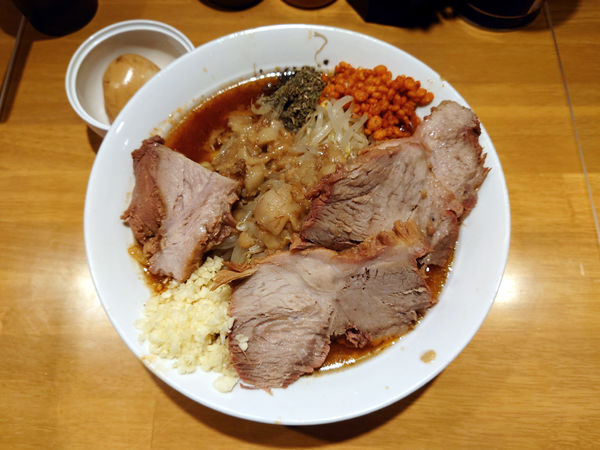 「トマティーナ(小)+豚玉」@麺屋 神工の写真