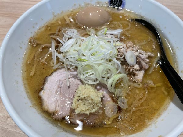 「味噌らーめん（900円）,麺大盛（120円）,味玉（120円）」@ラーメン郷の写真
