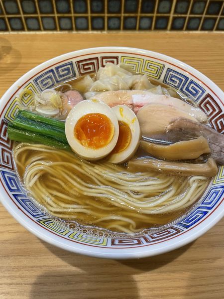 「特製中華そば　大盛」@ほっこり中華そば もつけの写真