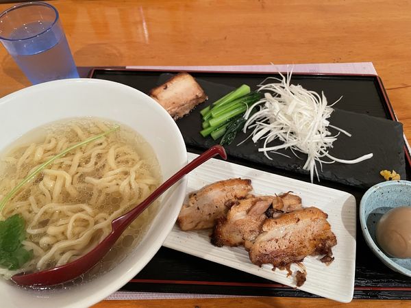 「味玉虎巴徠そば(塩)+チャーシュー3枚」@貝出汁 まぜそば 虎巴徠の写真