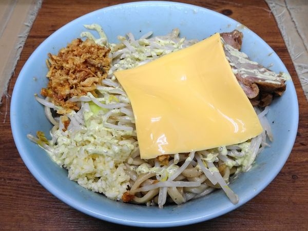 「まぜそば改（950円）＋スライスチーズ（100円）NBF」@ラーメン二郎 池袋東口店の写真