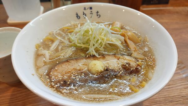 「【冬季限定】札幌白味噌ラーメン・麺大盛 ￥1,070」@北ノ麺 もりうちの写真
